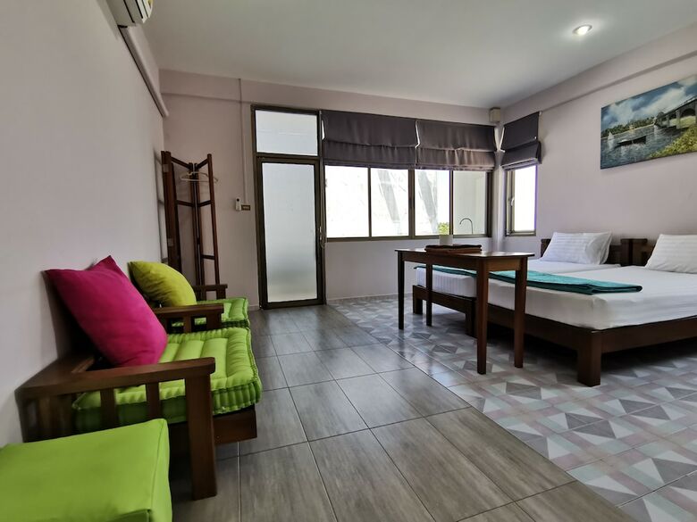 Hotel No.7 Guest House
