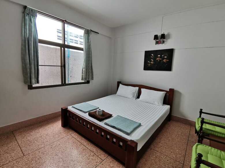 Hotel No.7 Guest House