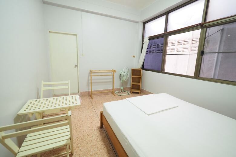 Hotel No.7 Guest House