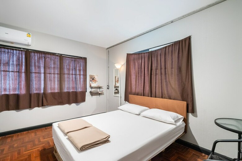 Hostal Oyo 677 Le Loftel Hostel Chiang Mai
