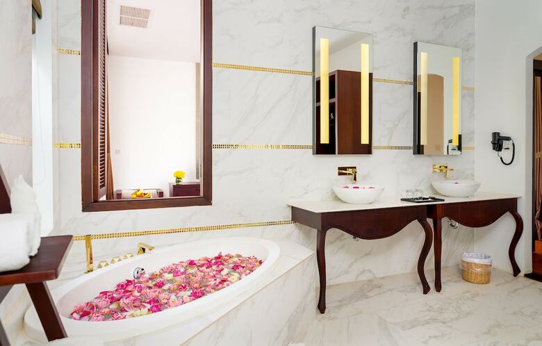 Hotel The Embassy Angkor Resort & Spa