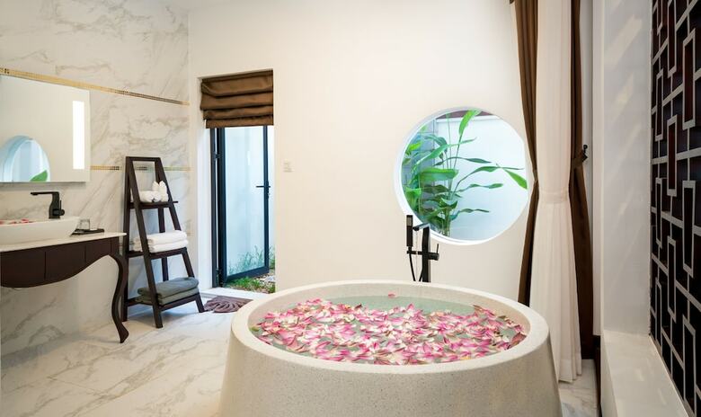Hotel The Embassy Angkor Resort & Spa