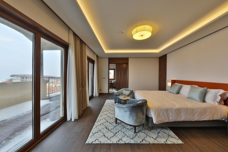 Camphortree Hotel & Resort