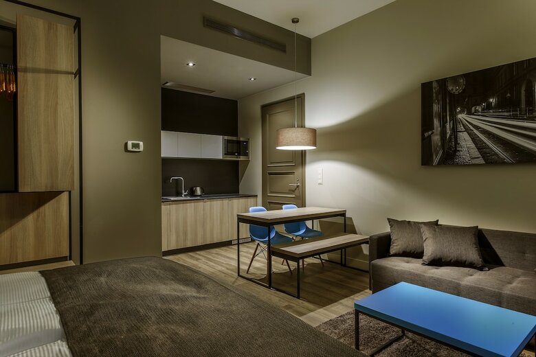 Hotel Avenue Legerova 19