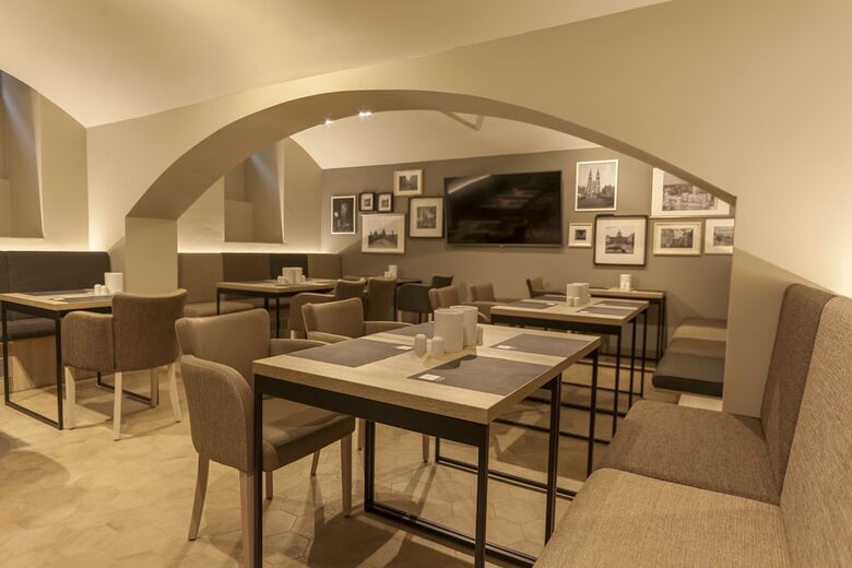 Hotel Avenue Legerova 19