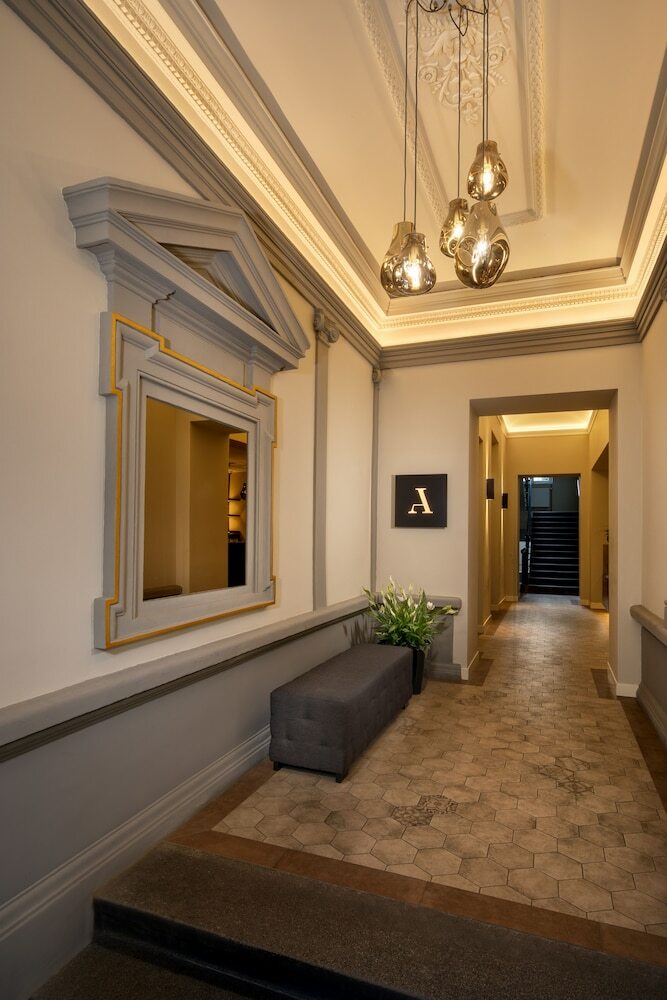 Hotel Avenue Legerova 19