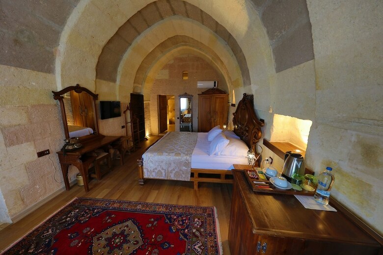 Pension Eyes Of Cappadocia Cave Hotel