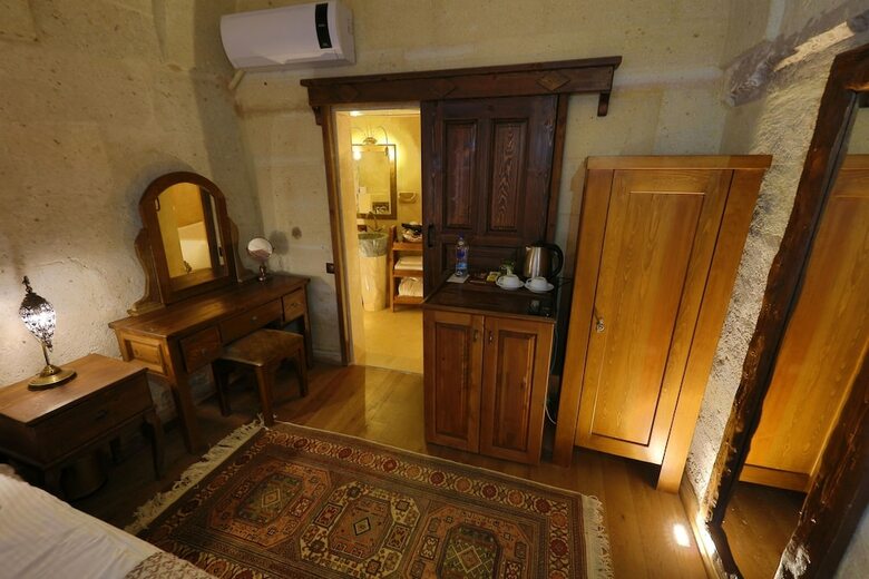 Pension Eyes Of Cappadocia Cave Hotel