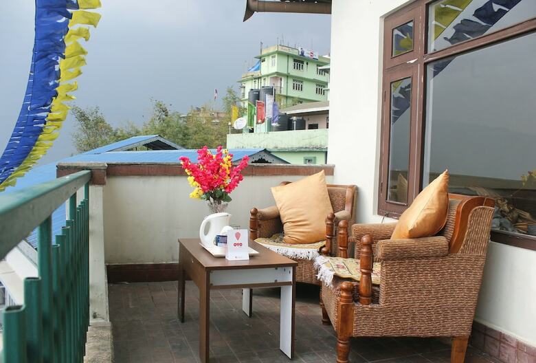 Oyo 8701 Hotel Silk Route Residency