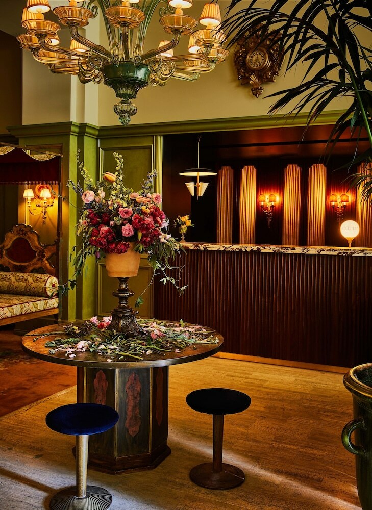 The Siren Hotel
