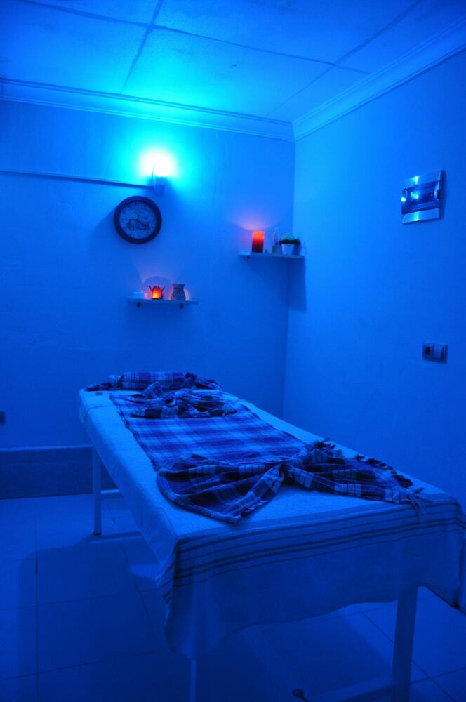 Akb�k Palace Hotel & Residence
