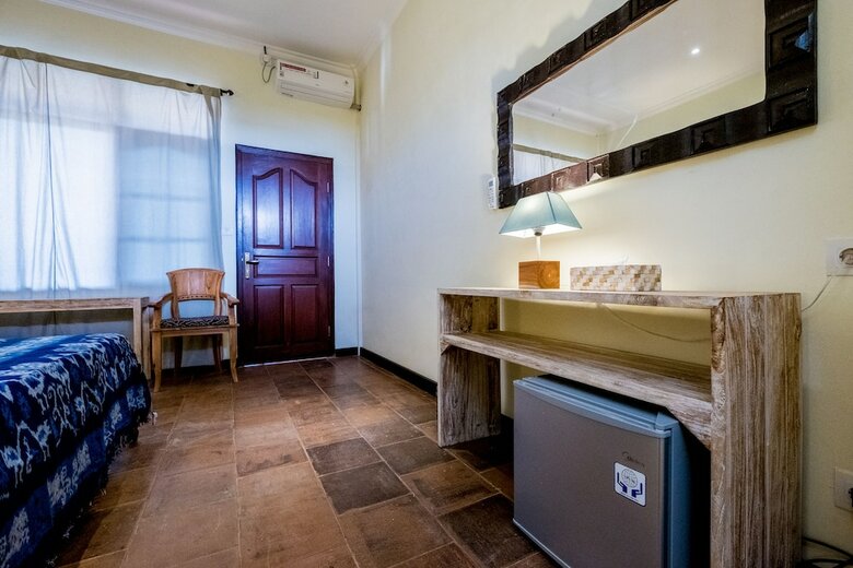 Hotel Easy Surf Camp