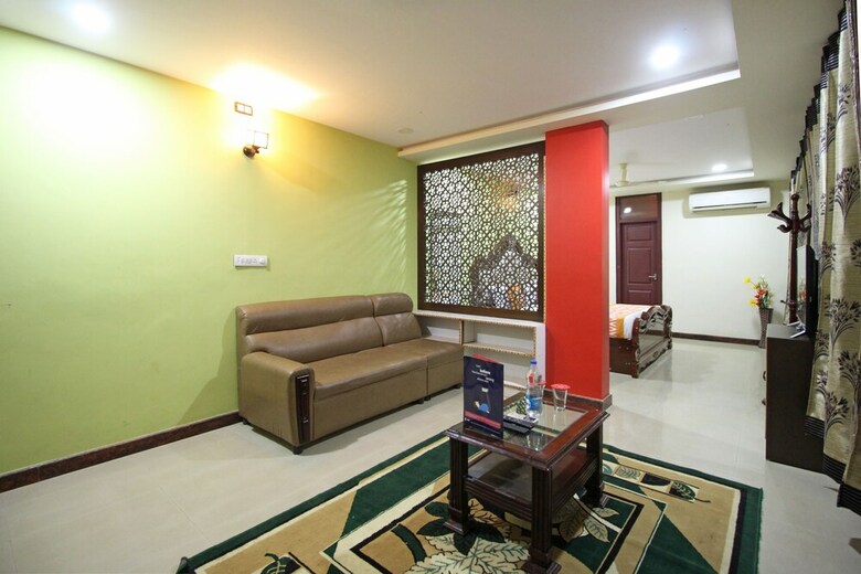 Oyo 8496 Hotel Sk Regency