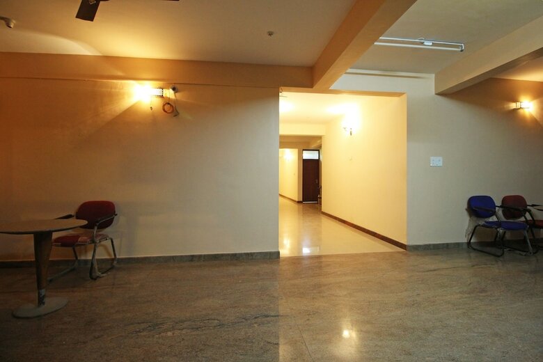 Oyo 8496 Hotel Sk Regency