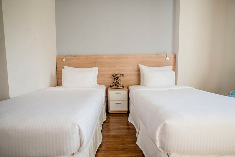 Joviale Hotel