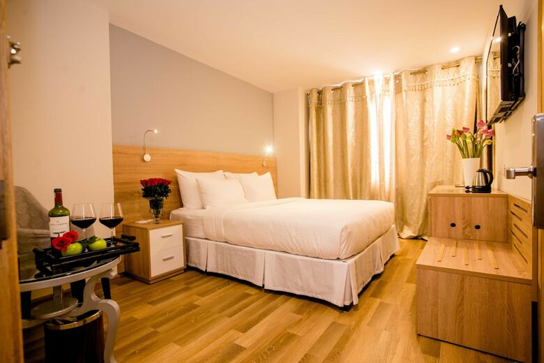 Joviale Hotel