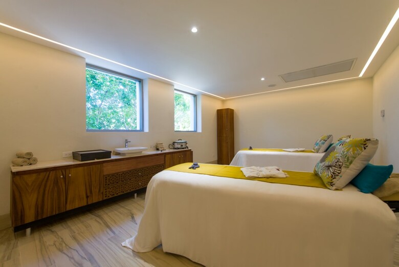 Izla Hotel