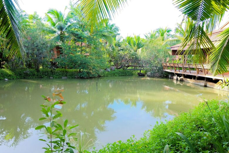 Hotel Naya Resort