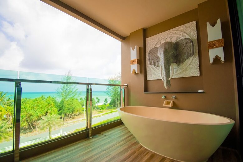 Hotel Maikhao Palm Beach Resort