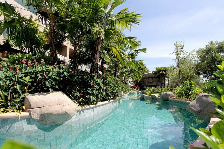 Hotel Maikhao Palm Beach Resort