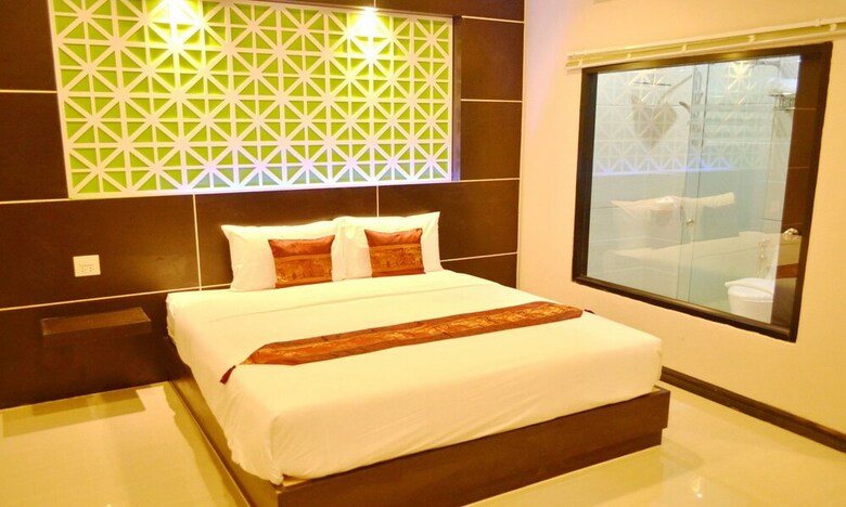 Thatluang View Hotel