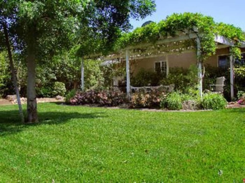 Bed & Breakfast Cottages On Armstrong