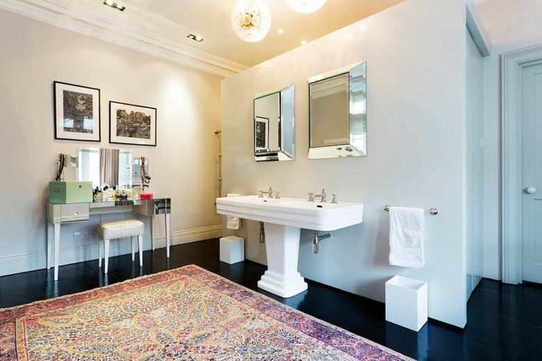 Veeve - Grand Notting Hill
