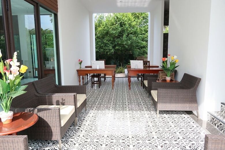 Hotel Bora Bora Villa Phuket