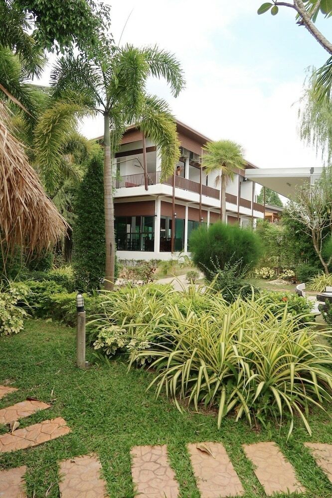 Hotel Bora Bora Villa Phuket