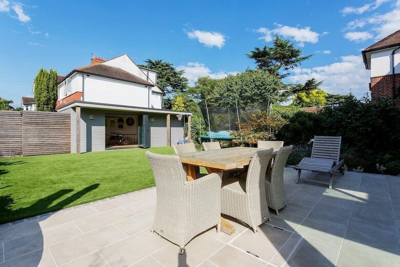 Veeve - Richmond Garden