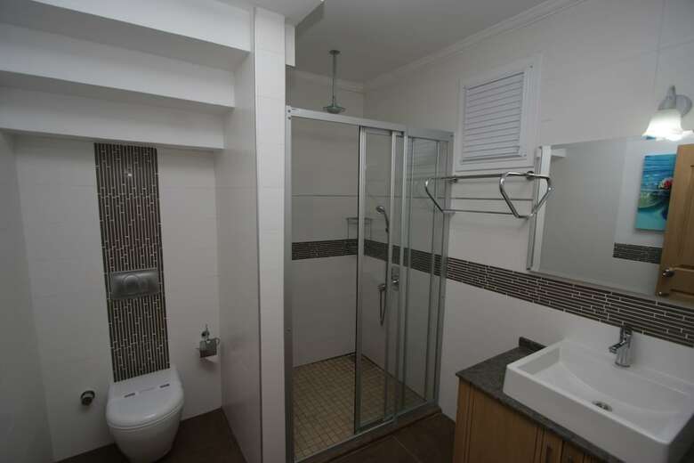 Sea Breeze Hotel & Apartments