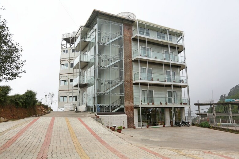 Oyo 7024 Hotel Vakratunda