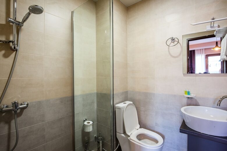 Hotel N16