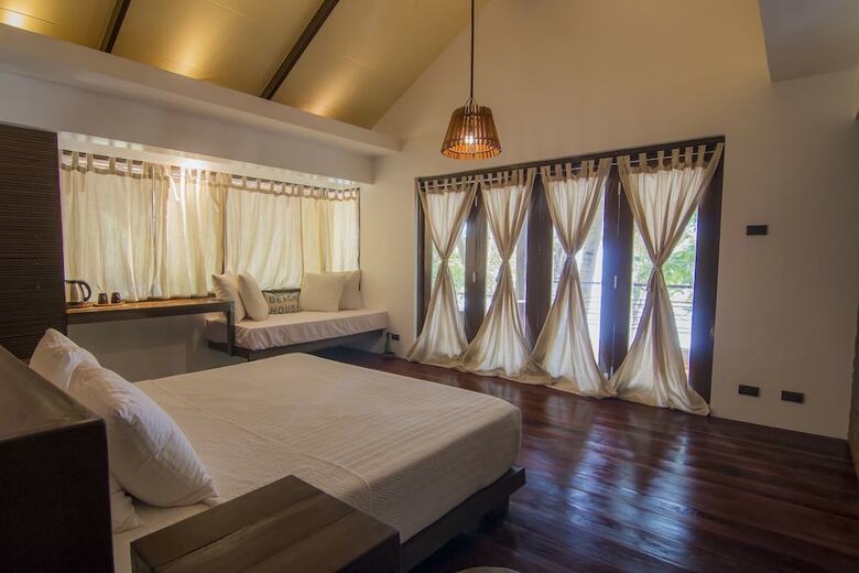 Hotel Siargao Island Villas