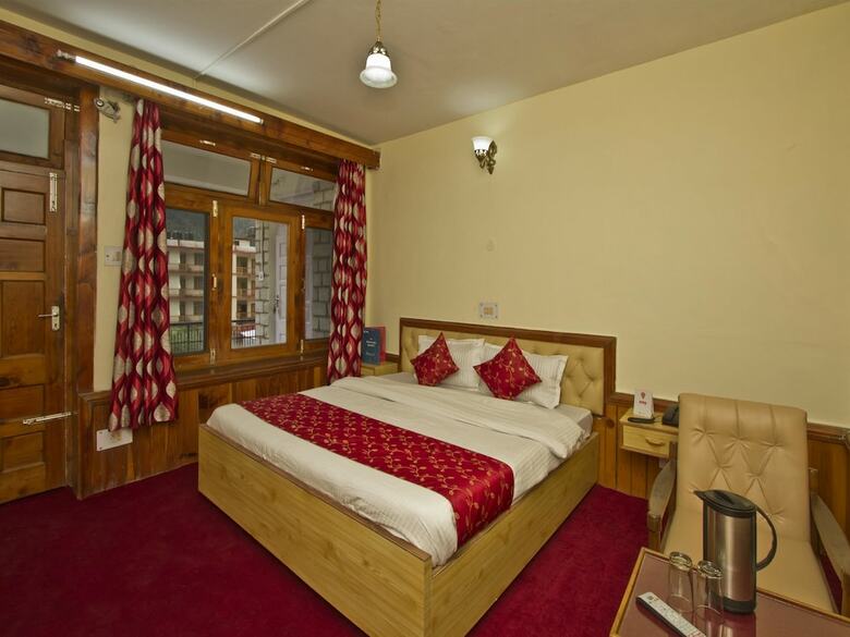Oyo 8895 Hotel Pine Grove