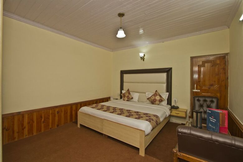Oyo 8895 Hotel Pine Grove