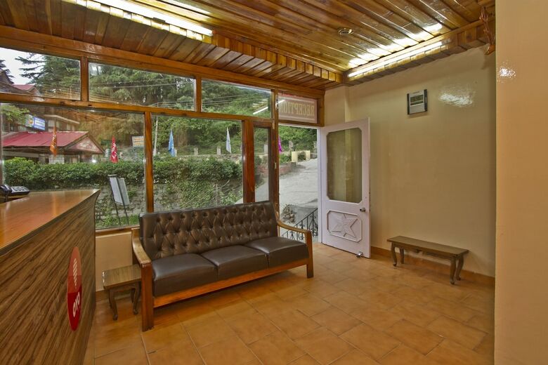 Oyo 8895 Hotel Pine Grove