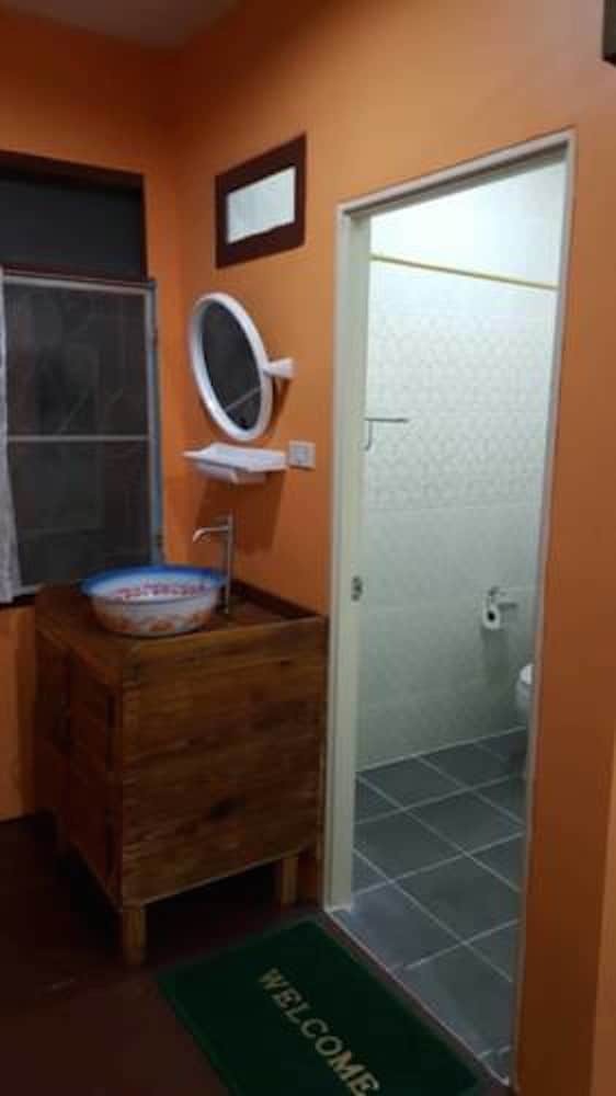Hotel Lamour's Fisherman House