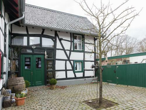 Vintage Apartment In Morsbach With Garden