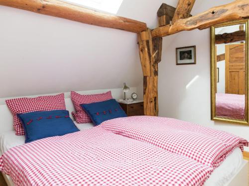 Vintage Apartment In Morsbach With Garden