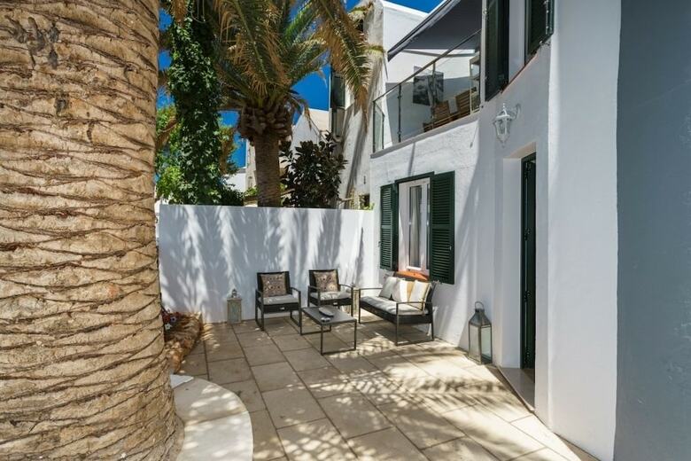 Apartamentos Cala Blanca Luxury