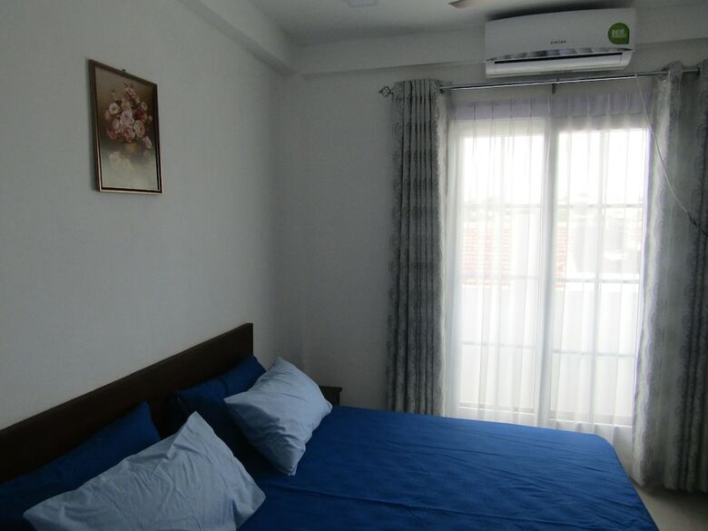 Queens Park Apartment