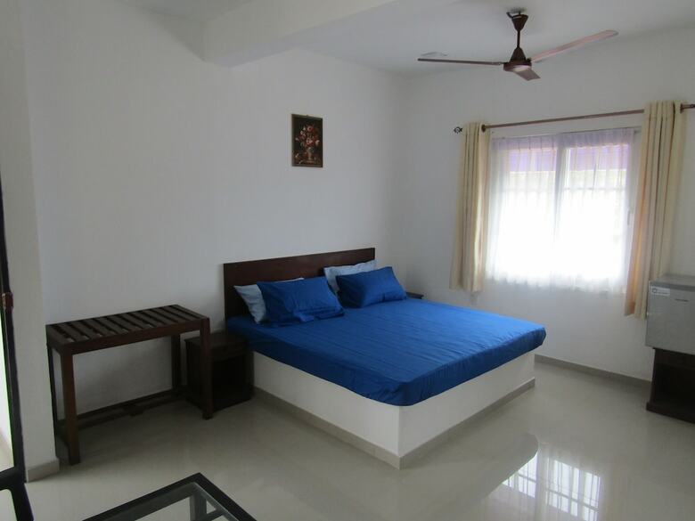 Queens Park Apartment
