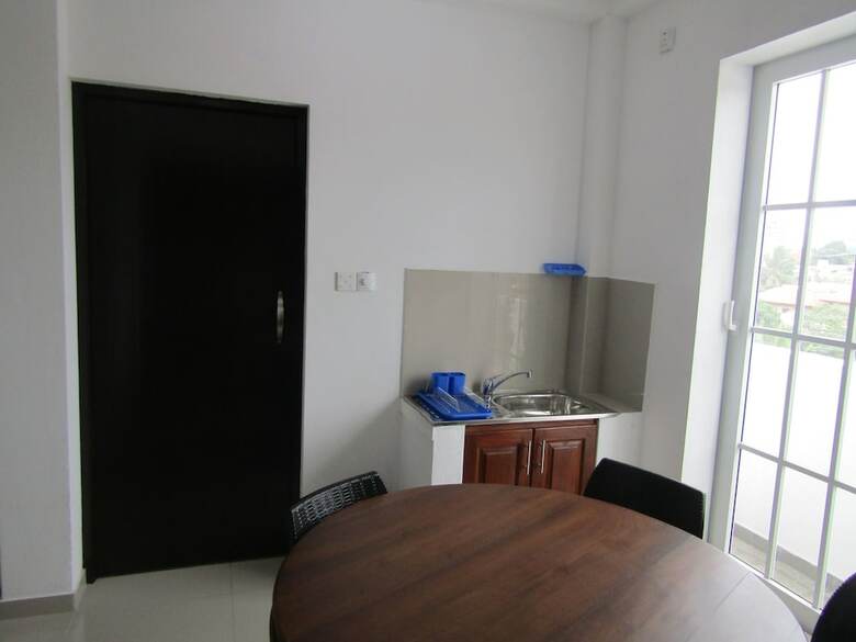 Queens Park Apartment