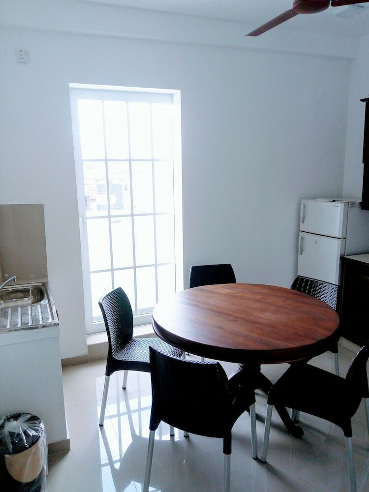 Queens Park Apartment