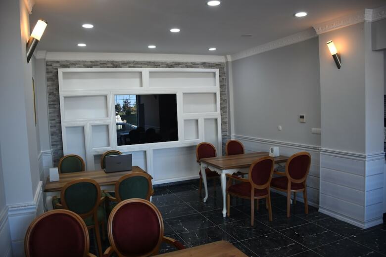 Real King Boutique Hotel