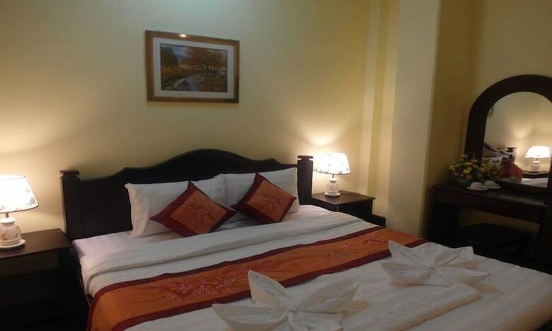 Hotel Kinnaly Place House