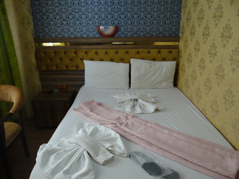Meta Hotel