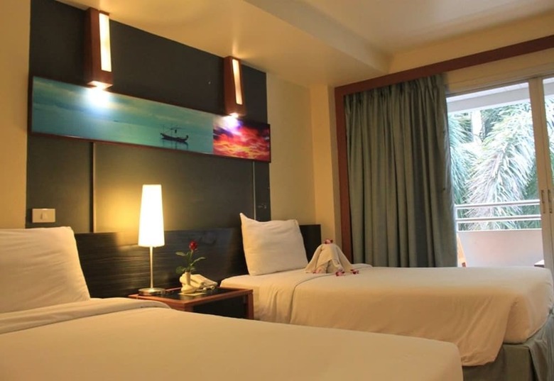 Sunshine Hotel And Residences