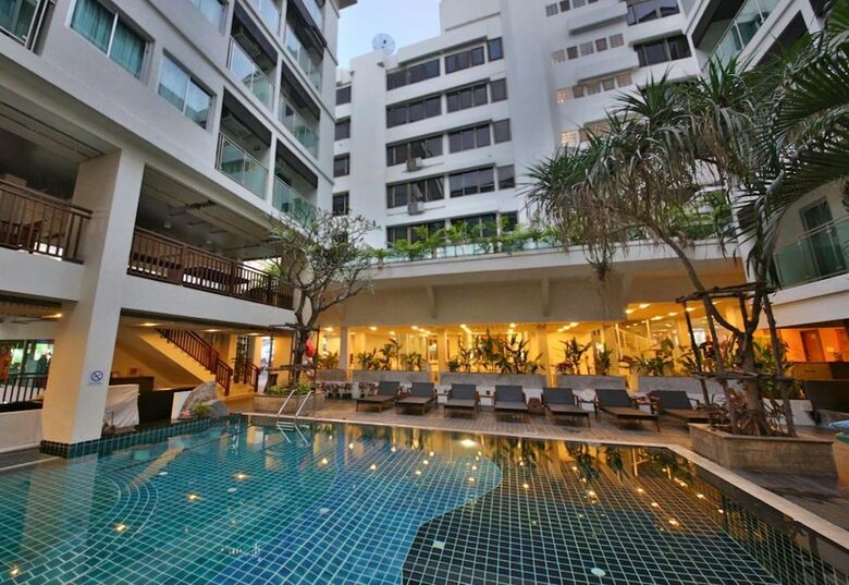 Sunshine Hotel And Residences